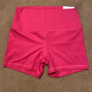 Gilly Hicks Active Recharge High-Rise Shortie 3”